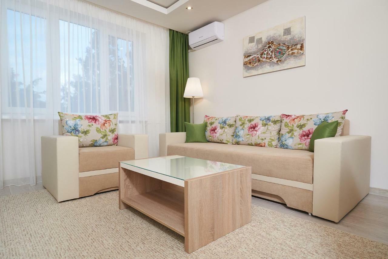 Exotic Rami'S Apartments 티미쇼아라 외부 사진