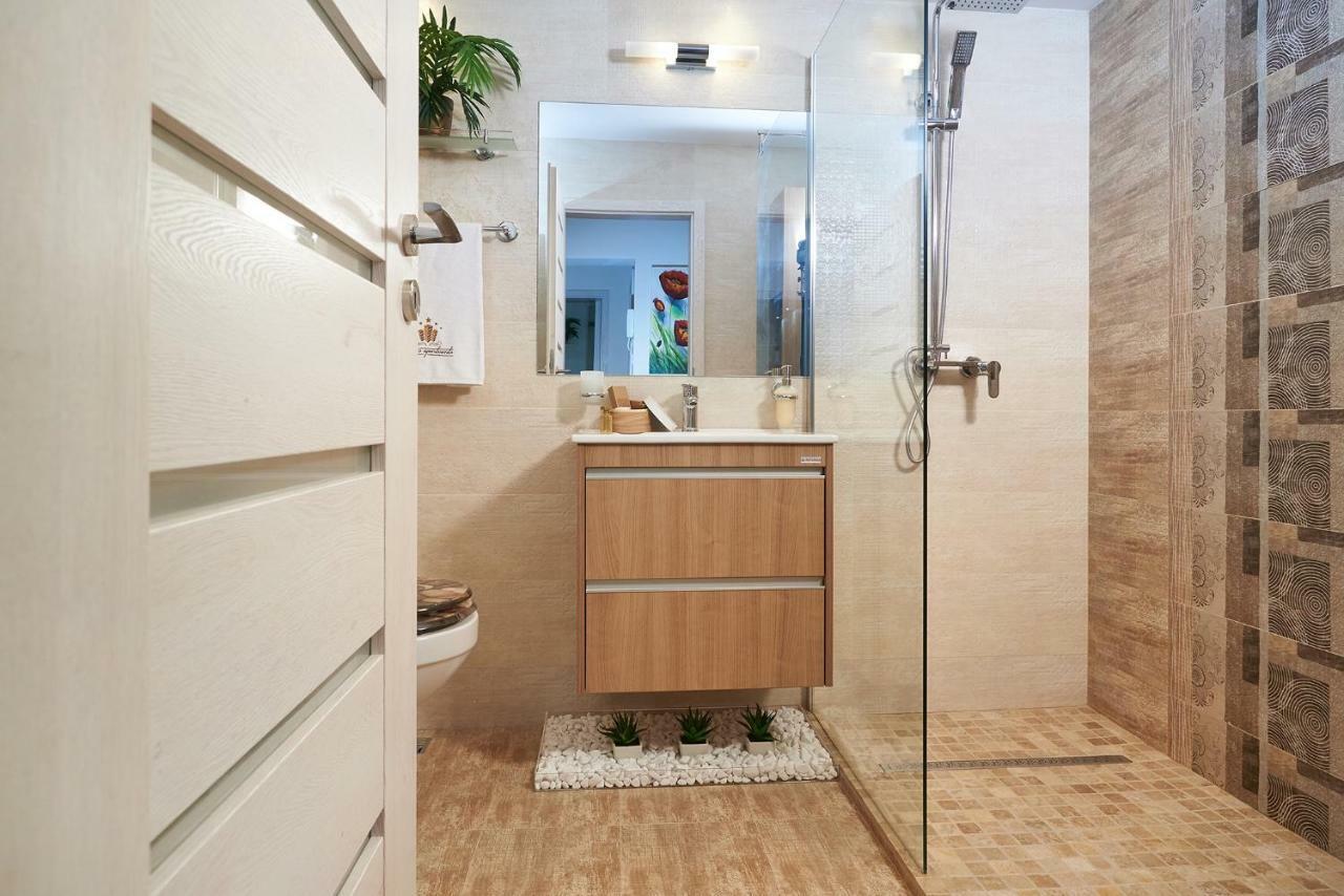 Exotic Rami'S Apartments 티미쇼아라 외부 사진